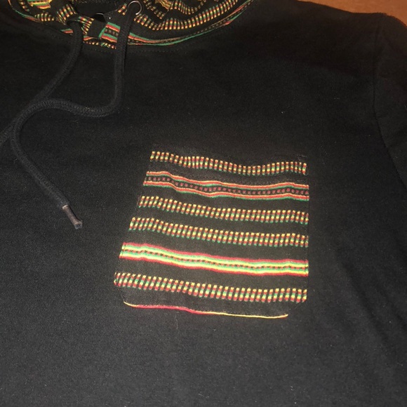 T-Shirt - Picture 2 of 5